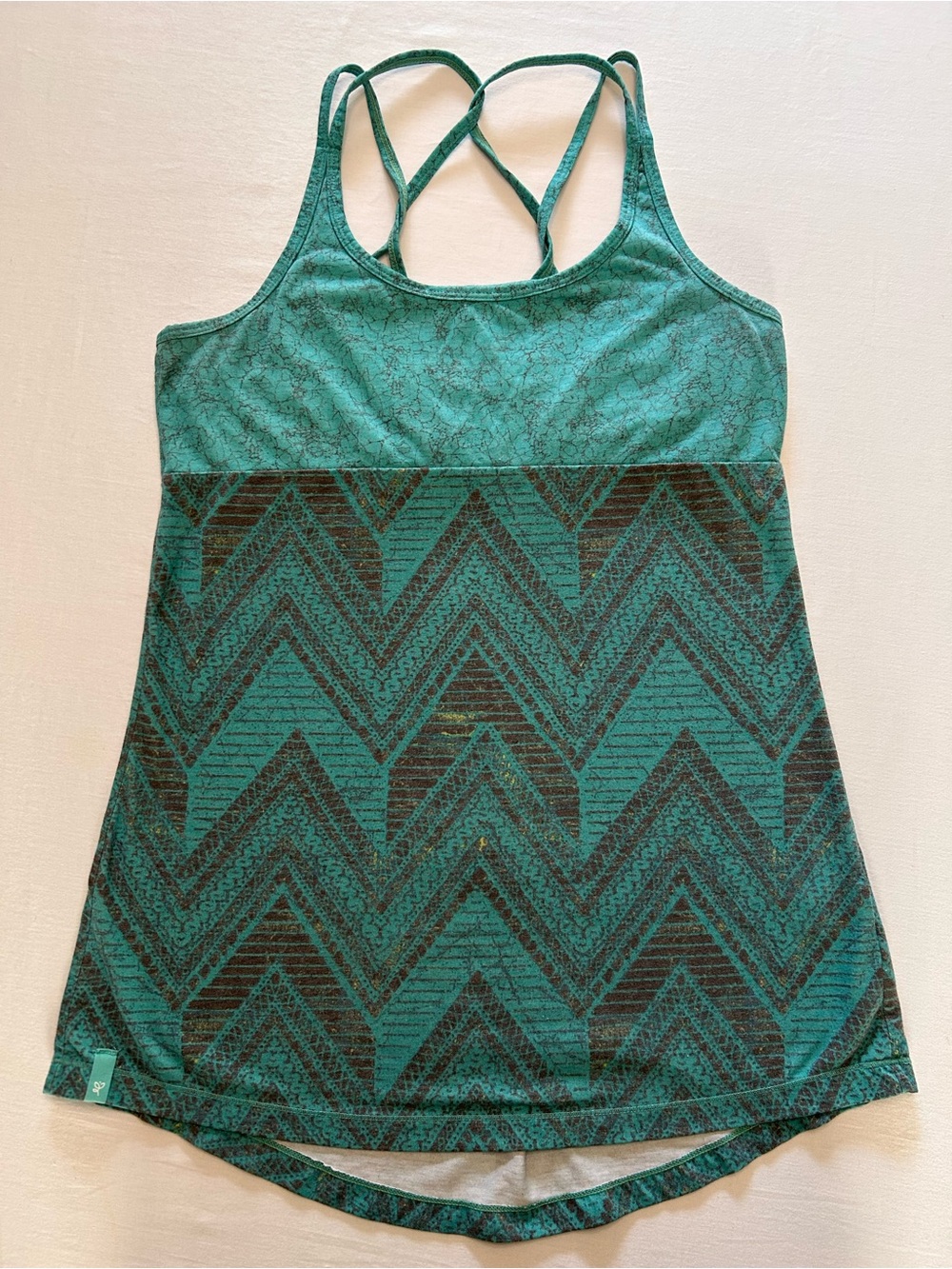 Bloom Yoga Tank Top Womens Medium Teal Chevron Built-In Shelf Bra Activewear